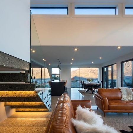 Sky Villa A Luxurious Villa Lake Views Gas Fire Queenstown Exterior photo