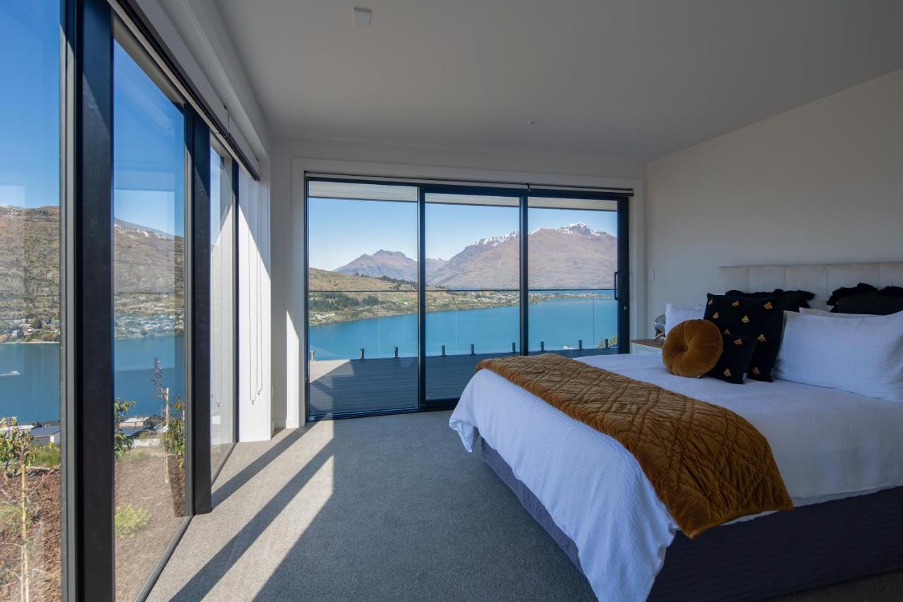 Sky Villa A Luxurious Villa Lake Views Gas Fire Queenstown Exterior photo