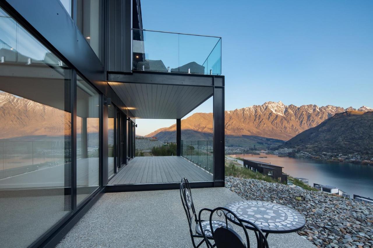 Sky Villa A Luxurious Villa Lake Views Gas Fire Queenstown Exterior photo